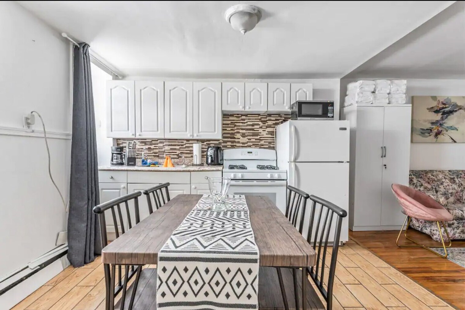 Building Photo - 600 2nd Ave