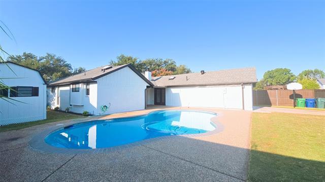 Building Photo - 1933 Oakbluff Dr