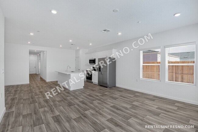 Building Photo - 3359 N Contessa Ave