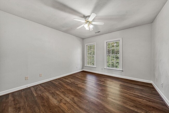 Building Photo - 1147 Belcroft Court