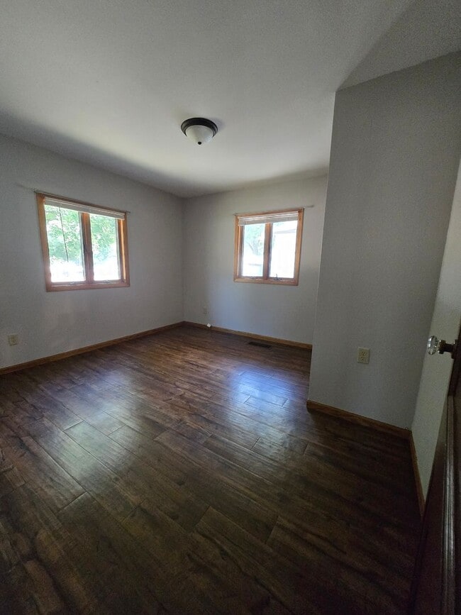 Building Photo - Cozy 3 Bedroom on Corner lot