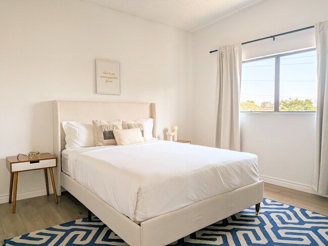 Building Photo - 2584 S Centinela Ave