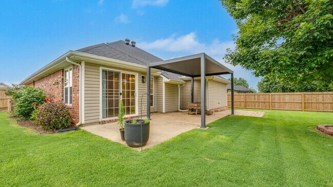 Building Photo - 6820 Cutter Ct