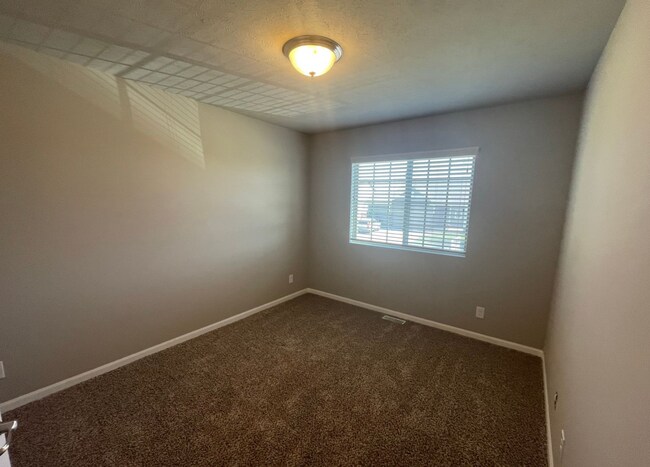 Building Photo - Beautiful 3 Bedroom In Whitetail Creek!!
