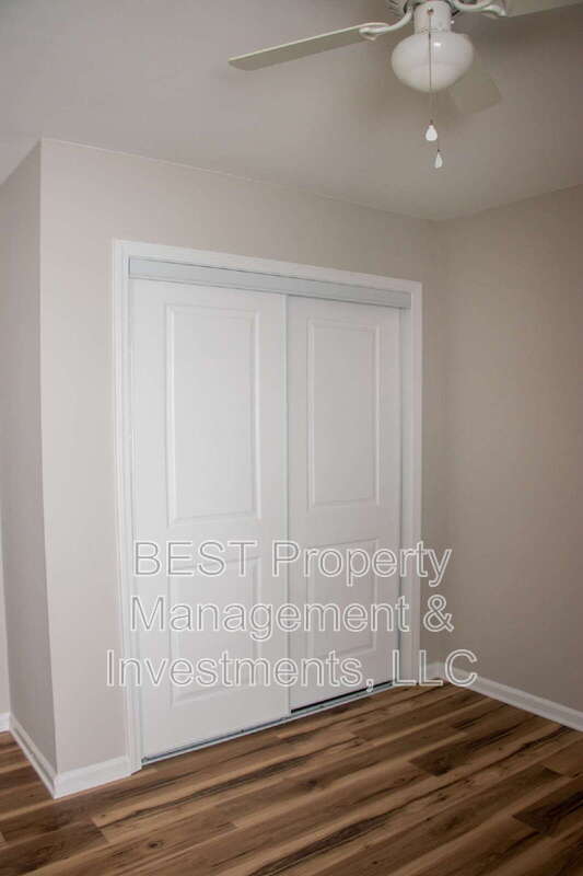 Building Photo - 3225 Lasalle St