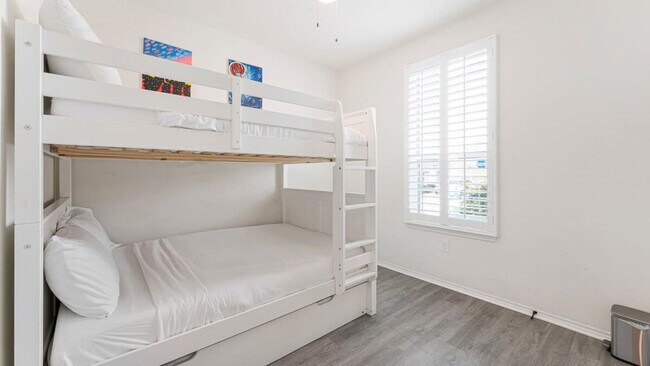 Building Photo - 7301 Altidore Dr