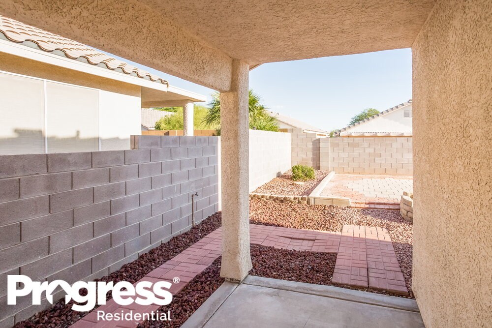 Building Photo - 9008 Crooked Shell Ave