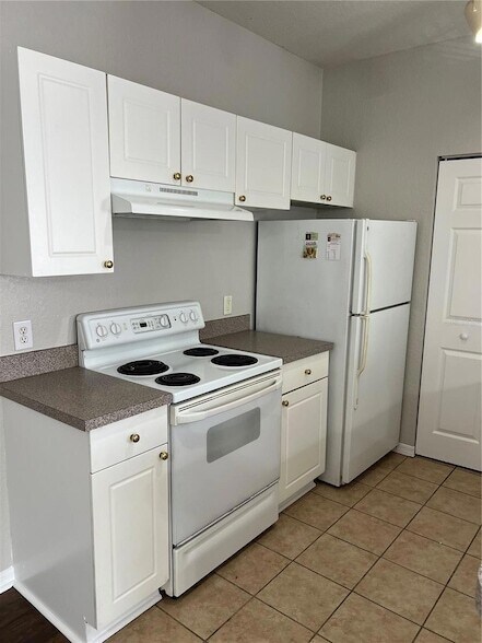 Building Photo - 839 Grand Regency Pointe