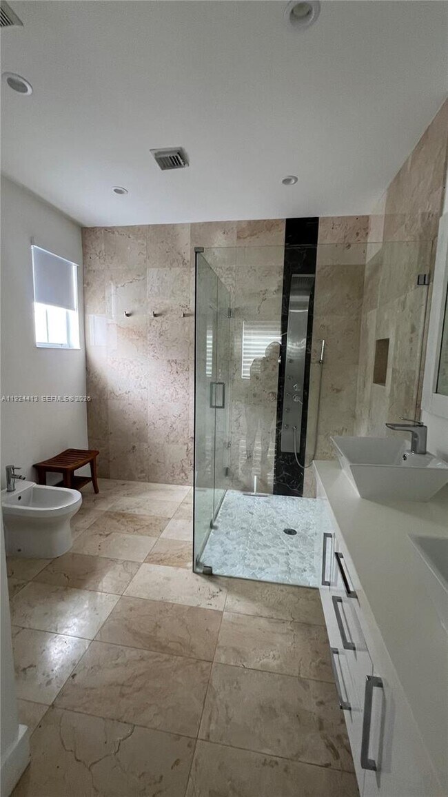 Building Photo - 15446 SW 23rd Ln