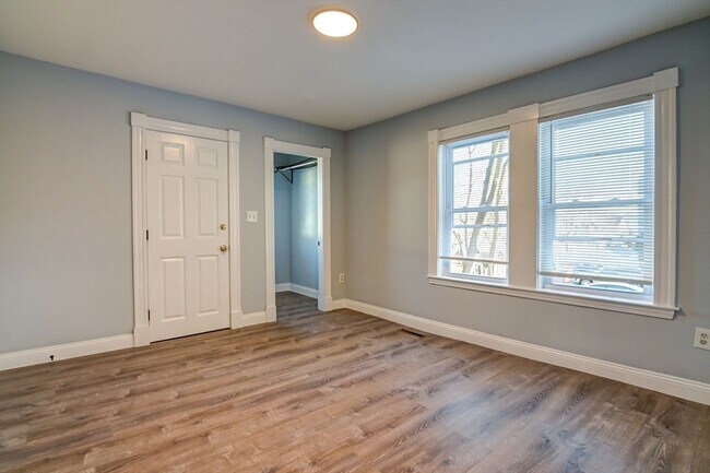 Building Photo - 88 Old Colony Ave