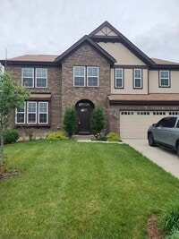 Building Photo - Massive, Newer 4 Bedroom Home in Pool Comm...
