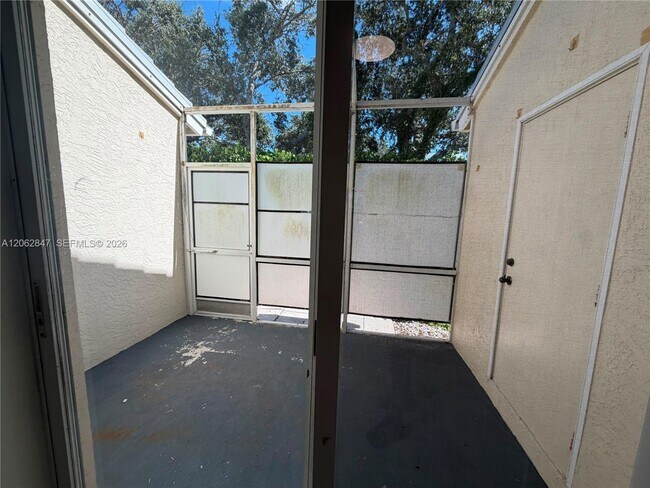 Building Photo - 9820 NW 56th Pl