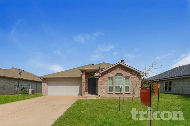 Building Photo - 413 Rustic Grove Ln