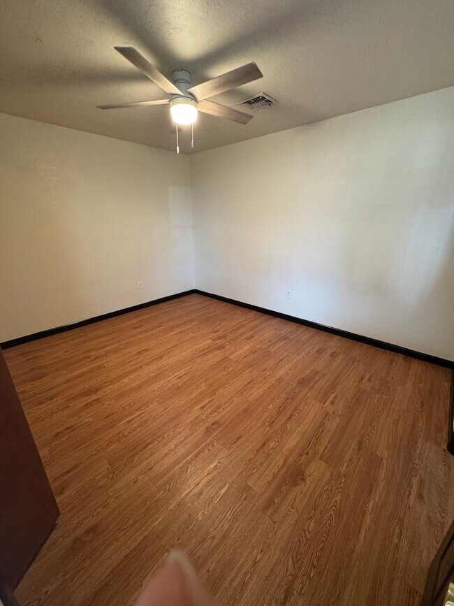 Building Photo - 145 Ann Arbor