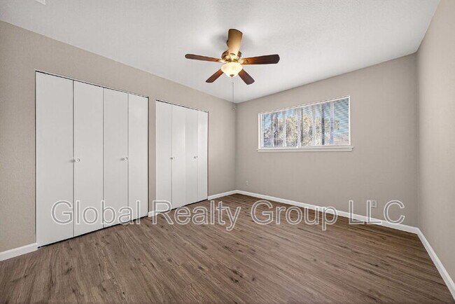 Building Photo - 301 Deborah Dr