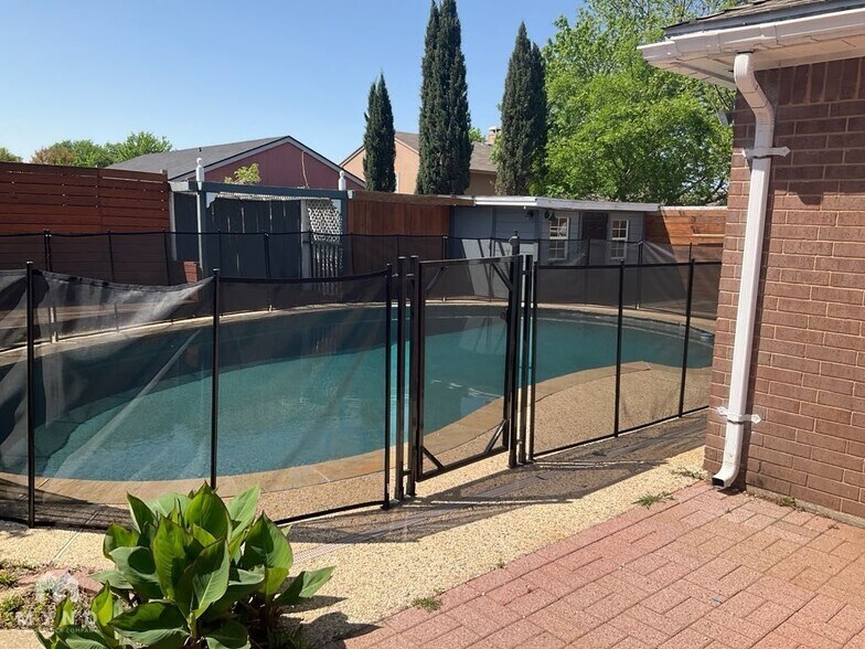 Building Photo - 4628 Feathercrest Dr