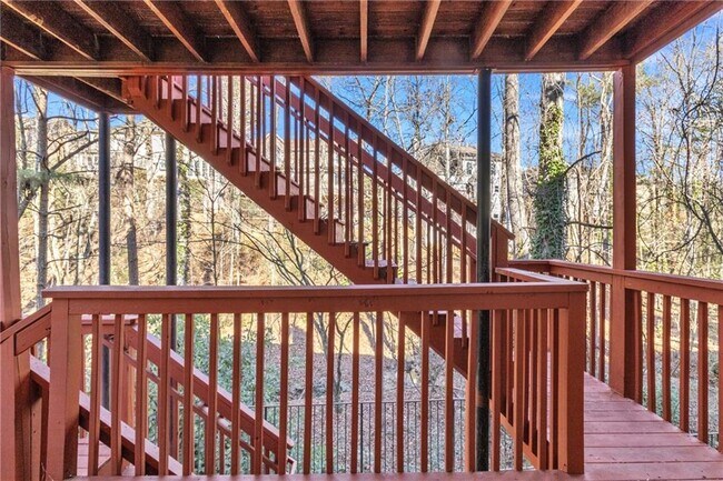 Building Photo - 9155 Nesbit Ferry Rd