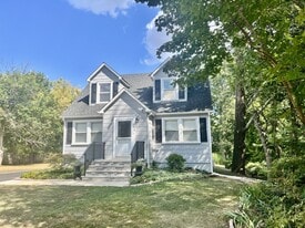 Building Photo - 108 Pearl St