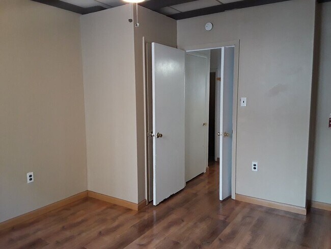 Building Photo - 1713 S 8th St