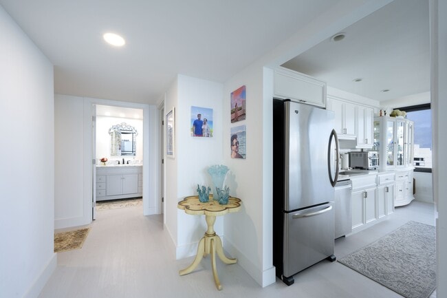 Building Photo - 3589 S Ocean Blvd