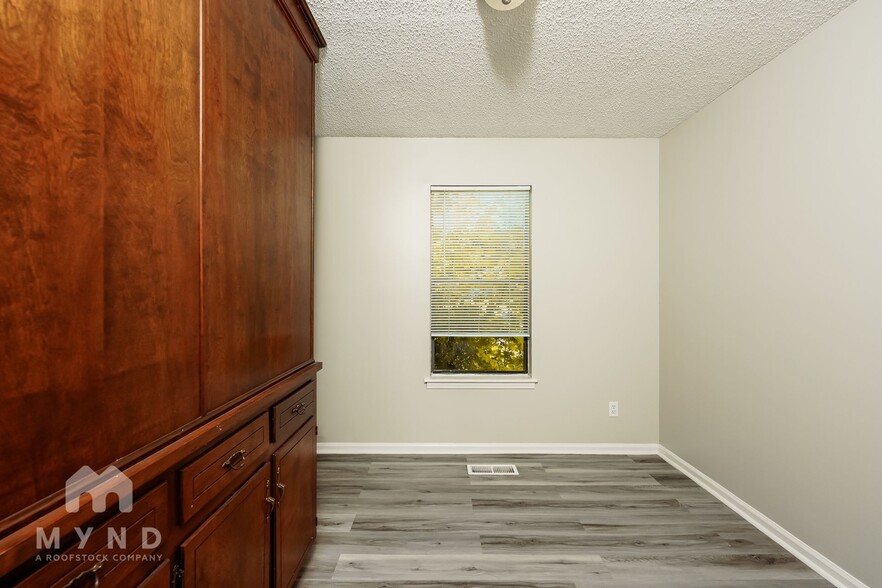 Building Photo - 1109 4th Way