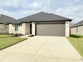 Building Photo - 1000 Rosemary Hl Dr