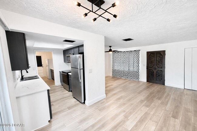 Building Photo - 929 Derbyshire Rd