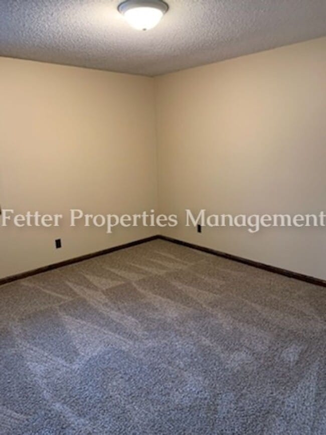 Building Photo - 6566 Heathervale Ct