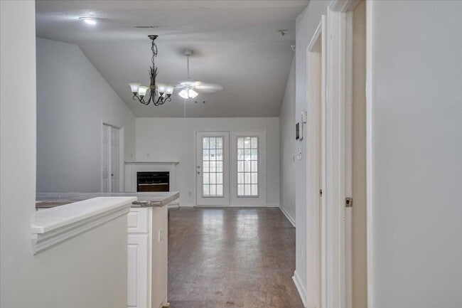 Building Photo - 8041 Reagan Cir