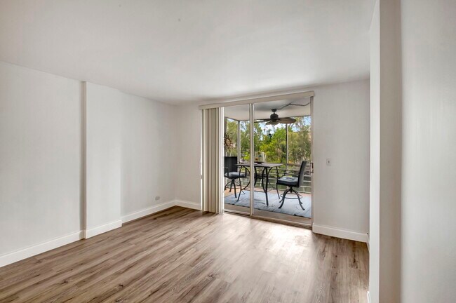 Building Photo - 3660 NE 166th St