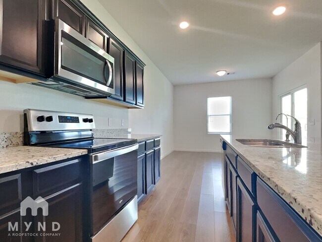 Building Photo - 1004 Water Oak Ln