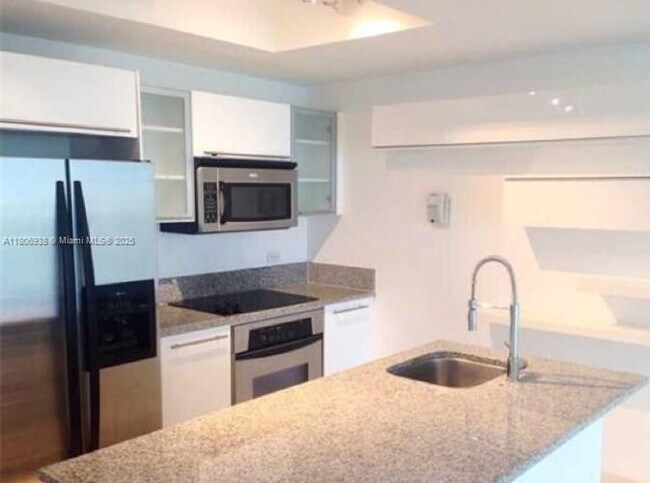 Building Photo - 888 Biscayne Blvd