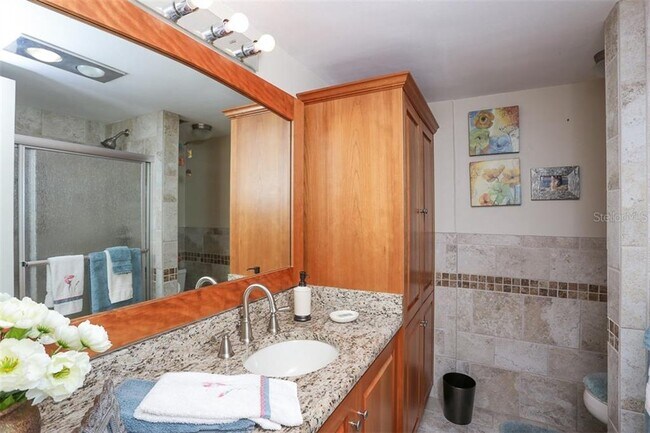 Building Photo - 1770 Benjamin Franklin Dr