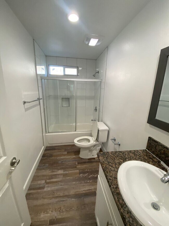 Building Photo - 23(1456,1458)