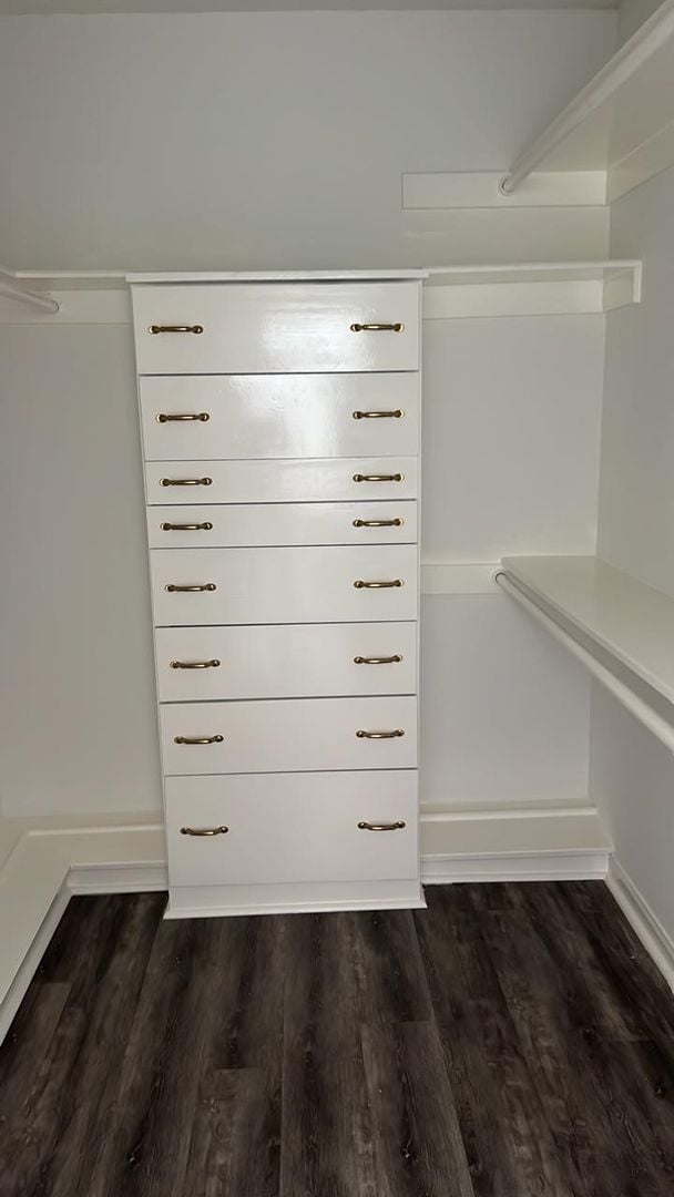 Building Photo - Beautifully updated town home