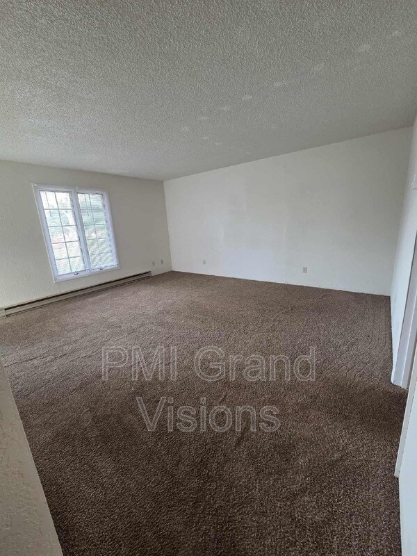 Building Photo - 1305 18th St