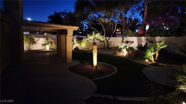 Building Photo - 8985 McLeod Dr