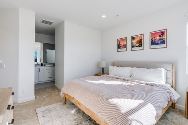 Building Photo - 414 Caliper Wy