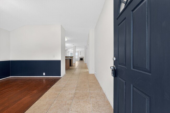 Building Photo - 20114 Larkspur Landing