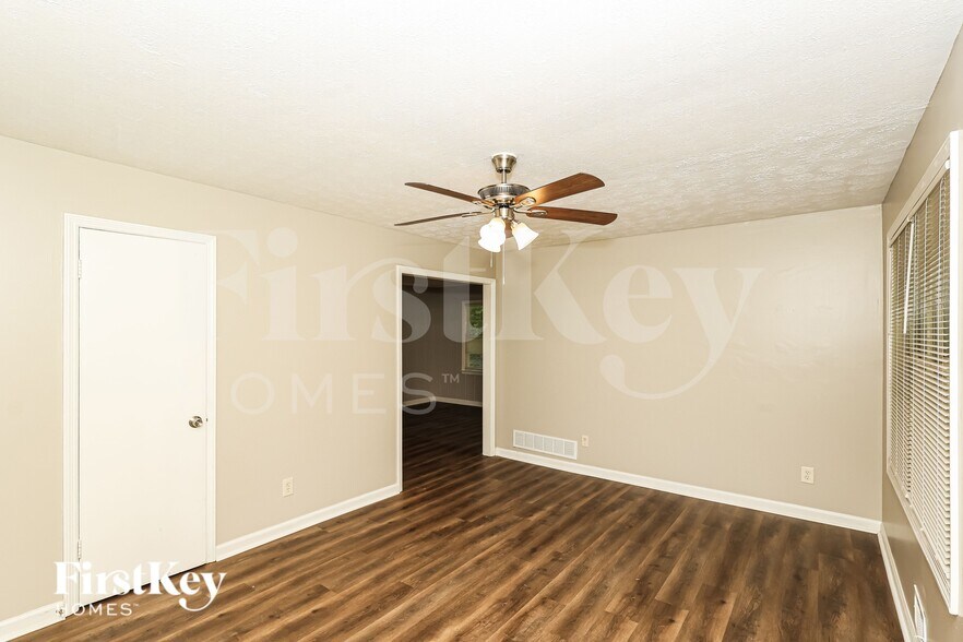 Building Photo - 1114 Indale Pl SW