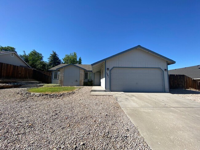 Building Photo - 1001 Sunburst Dr