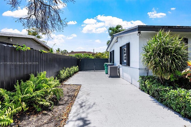 Building Photo - 11845 SW 190th Terrace