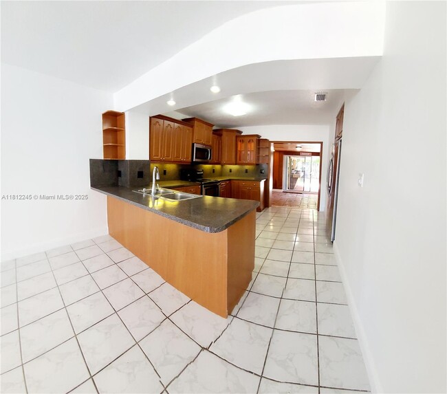 Building Photo - 15436 SW 112th Pl