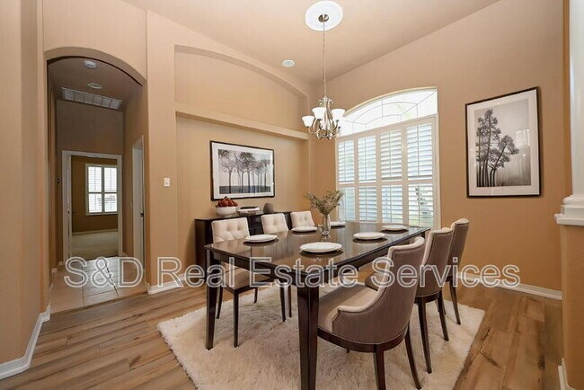 Building Photo - 2618 High Ridge Dr