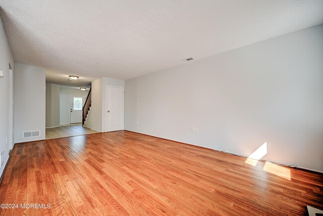 Building Photo - 44 Mariners Cove