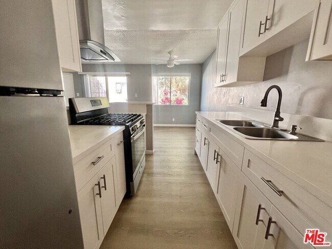 Building Photo - 1426 Orange Grove Ave