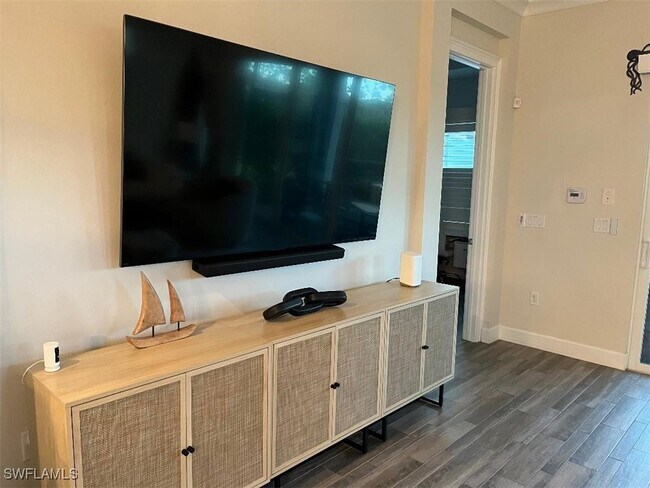 Building Photo - 6907 Cay Ct