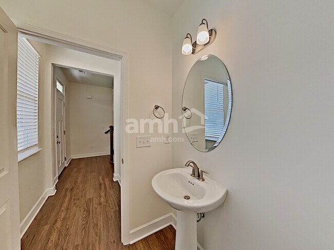 Building Photo - 4900 Horatio Ct