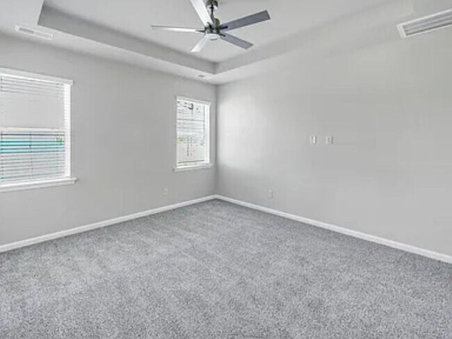 Building Photo - 292 Balbriggan Pl