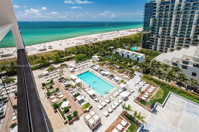 Building Photo - 2301 Collins Ave